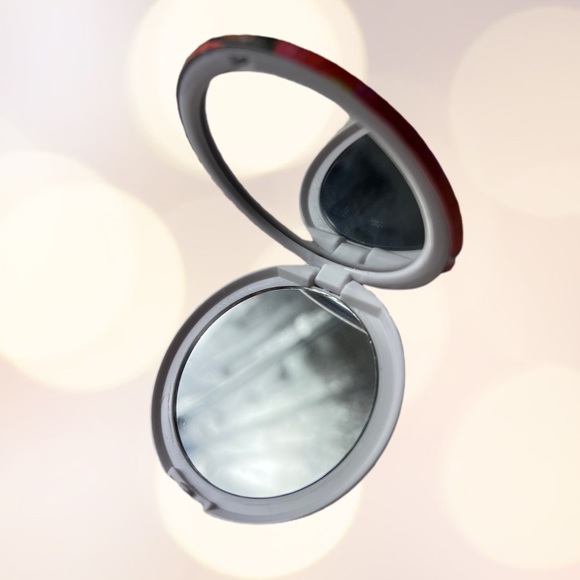 Frida Kahlo Pocket Mirror 🪞 sold - Picture 2 of 2